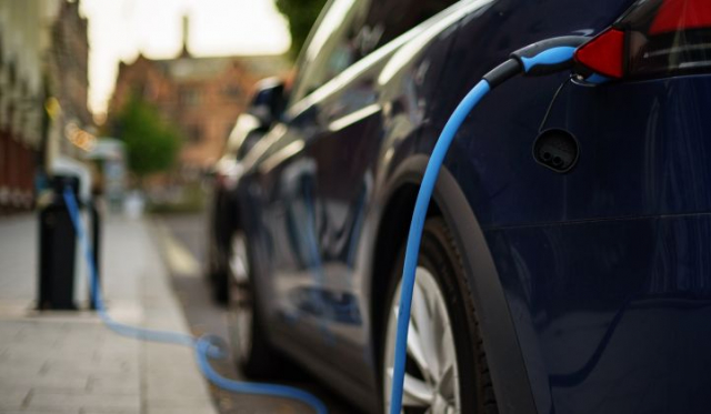 How Electric Cars and Renewables Could Beat Oil