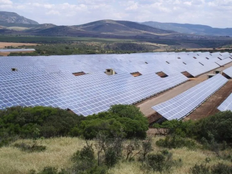 An Italian buys PV Proponent Renovalia from a Spanish Merchant