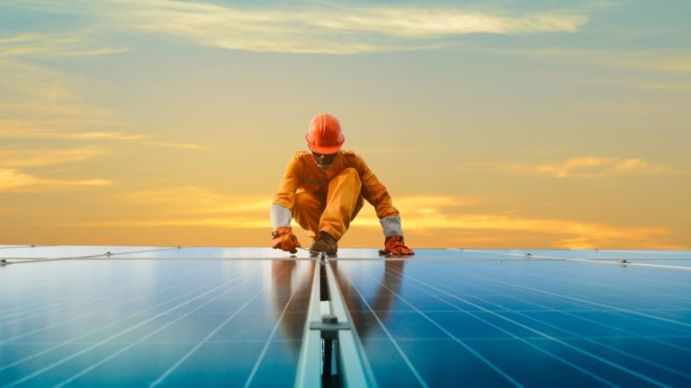 The Top 4 Solar Stocks to Buy Now
