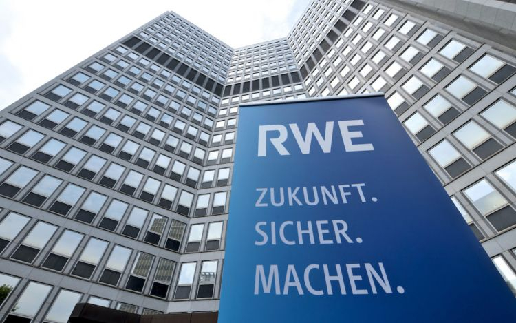 RWE to take renewables 'to the next level' adhering to EUR2bn capital raise