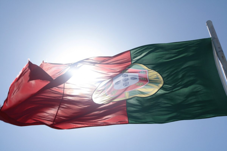 Portugal's 2nd PV auction draws globe record low bid of $0.0132/ kWh.