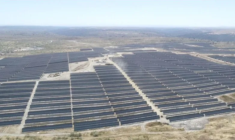 Mytilineos heightens concentrate on solar in quote to reach 3GW of ability by 2030