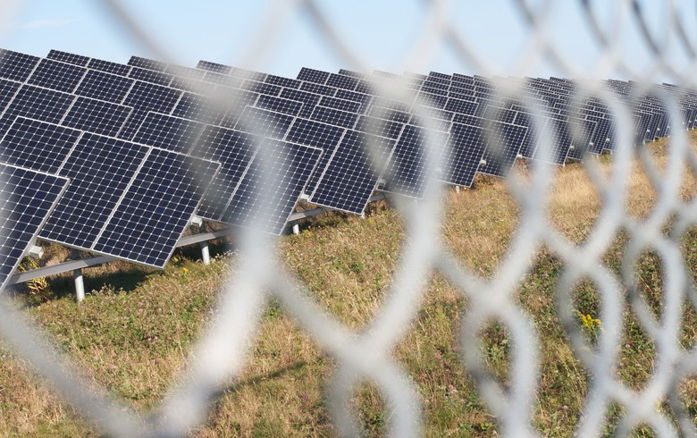 ReneSola shuts sale of 12.3 MW of solar farms in Hungary