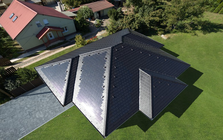 Hungary's Terran to start sales of solar roofing tiles in Romania, Croatia in 2022