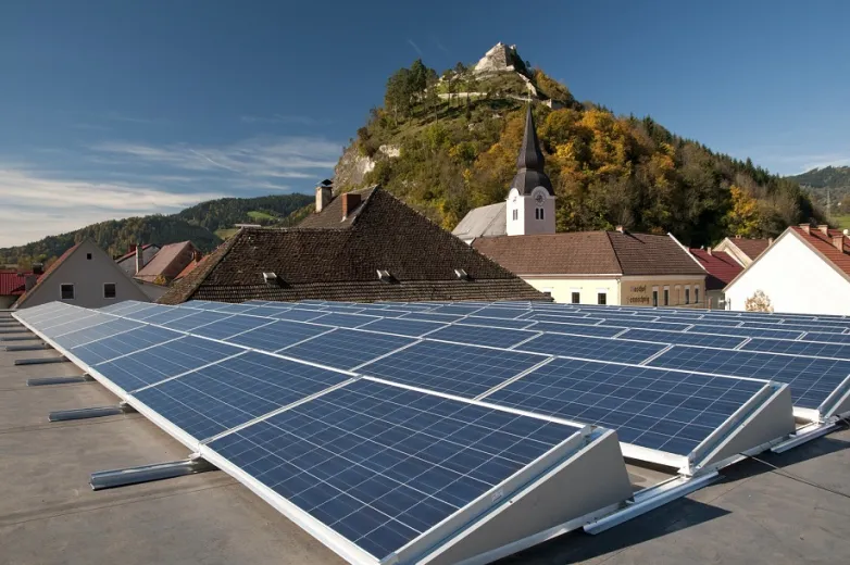 SolarPower Europe pushes 45% target, claims would include an extra 210GW of solar by 2030