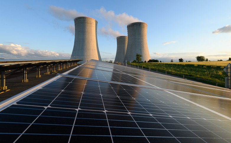 Czech utility ČEZ must invest in PV not nuclear to catch up in energy transition: IEEFA