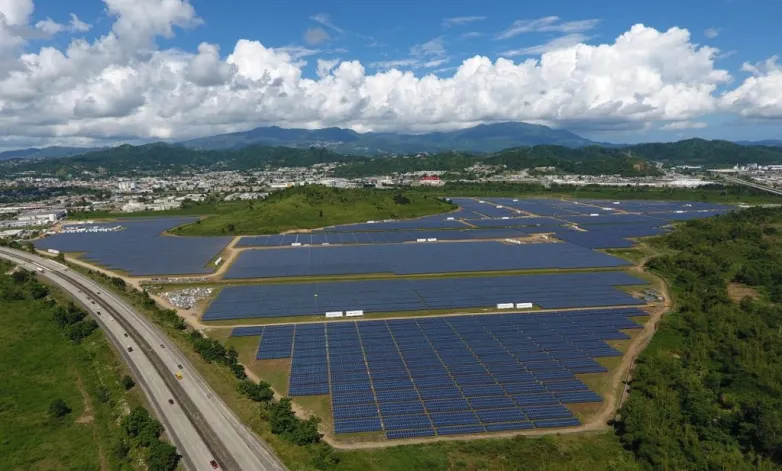 Macquarie-led consortium obtains French IPP Reden Solar for US$ 2.7 bn.