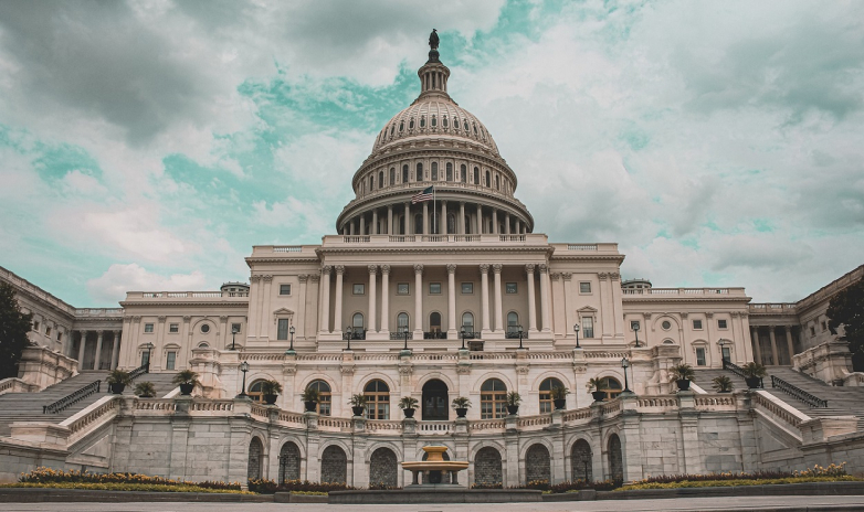 Manchin's climate stonewalling 'squashing' for US renewables