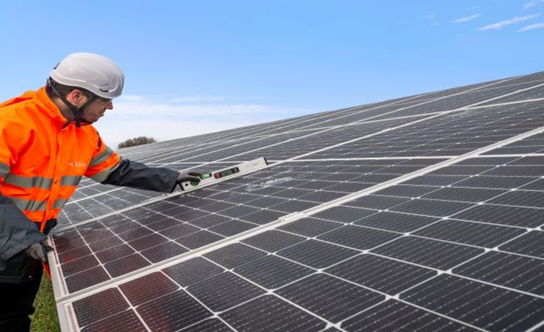 Network Rail and EDF sign UK solar PPA