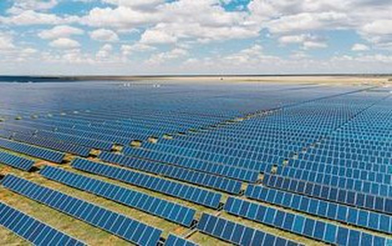 Fin close reached on 200 MW of S African solar projects for local mining ops