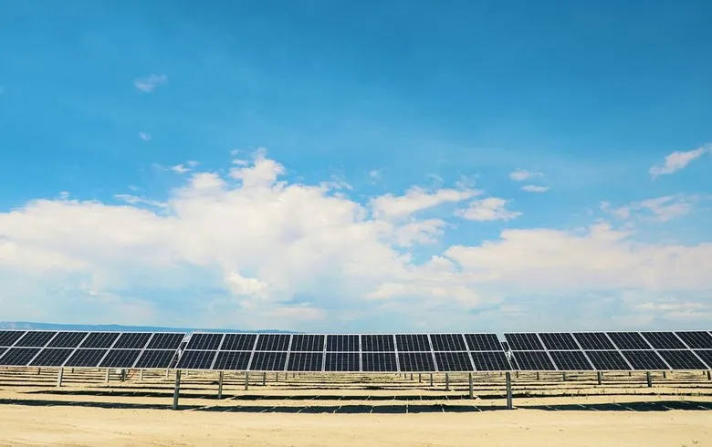 Greenbacker locks financial obligation for 160 MW of fresh solar in S Dakota, Montana