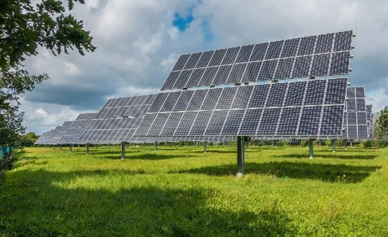 London 'intending to lower land offered for solar'