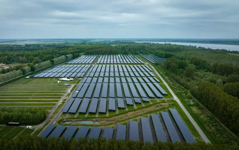 Encavis gets 37.6-MW solar carport in Netherlands