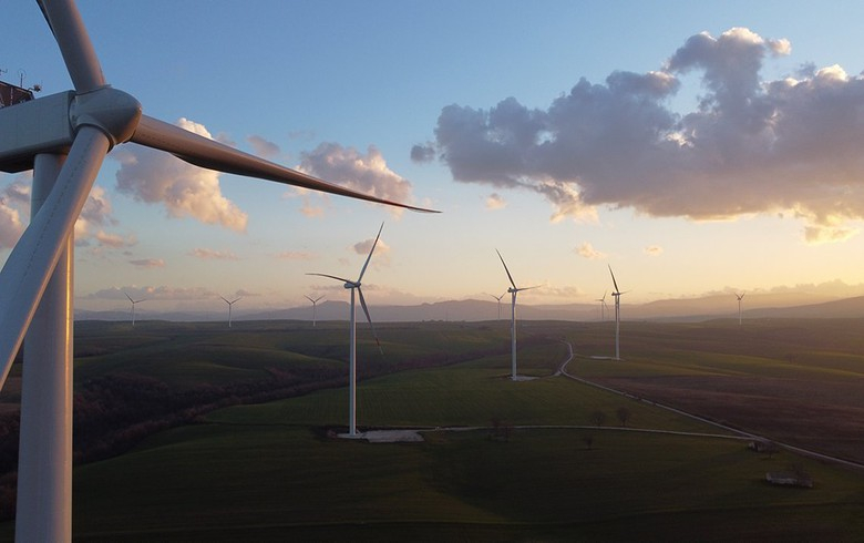Eni's Plenitude buys renewables firm with 1.6-GW portfolio
