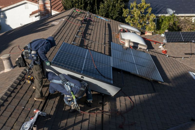 Sunrun Solar Installations Topple Record Set by Tesla's SolarCity