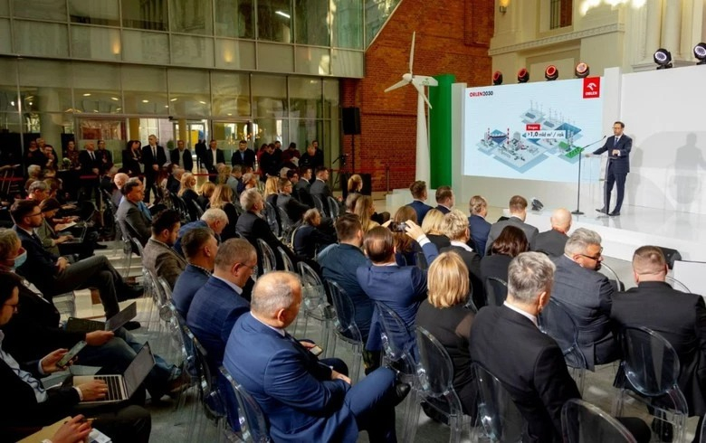 PKN Orlen to invest EUR 15bn in renewable resource by 2030