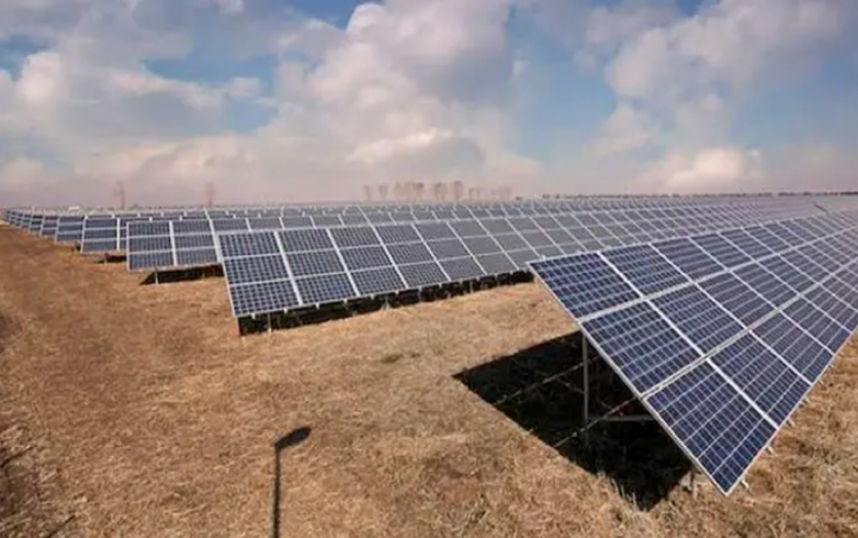 Electrica buys proprietor of 27-MW shovel-ready solar project in Romania