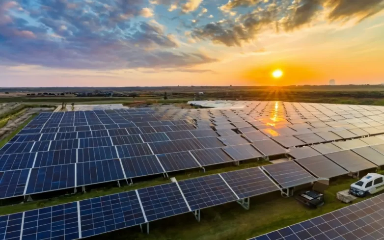 China’s Solar Rebounds as Year-End Rush Accelerates