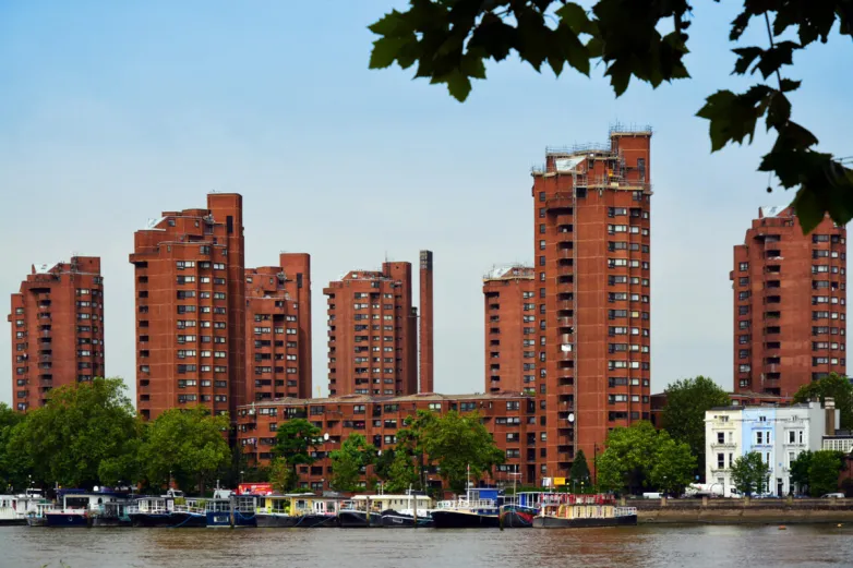 Solar-plus-storage for social housing