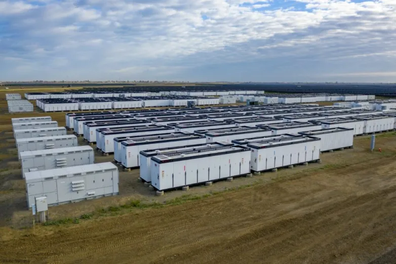 Canadian Solar expects doubling of energy storage solutions business in 2022