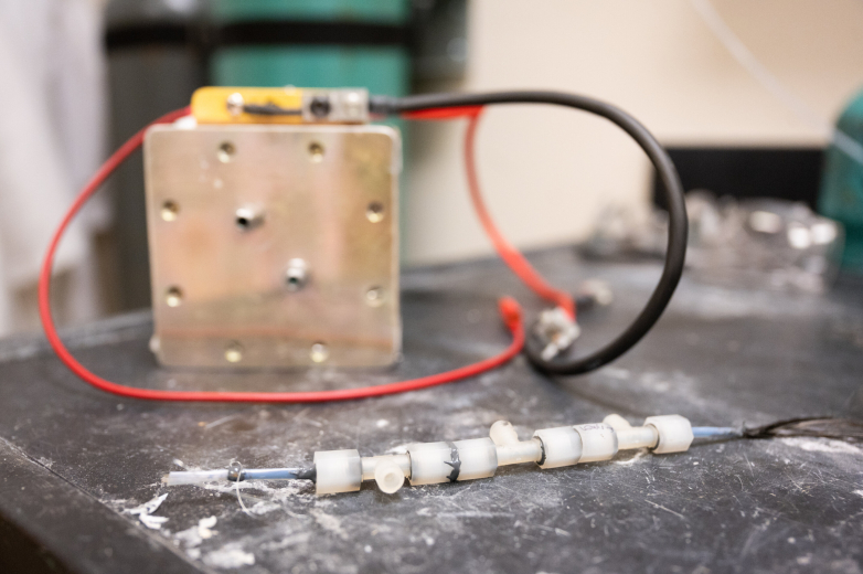 Researchers produce smaller, more affordable flow batteries for clean power
