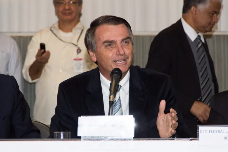 Bolsonaro scraps solar tax planned by Brazilian regulator