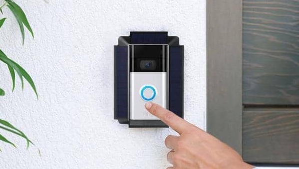 Solar best sale doorbell camera