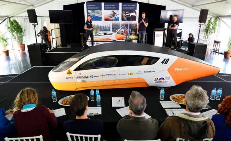 Eindhoven team's family car wins World Solar Challenge