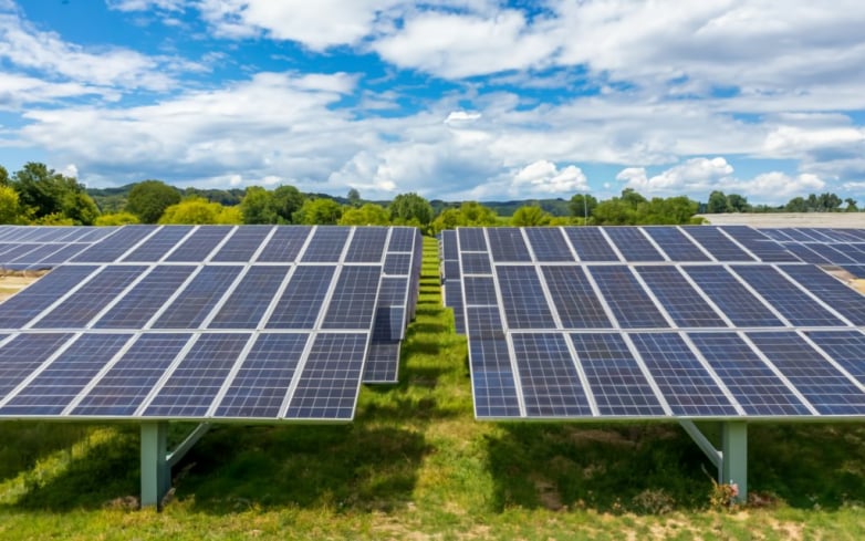Revolutionizing Solar Power: Lightweight Panels Transforming the Industry