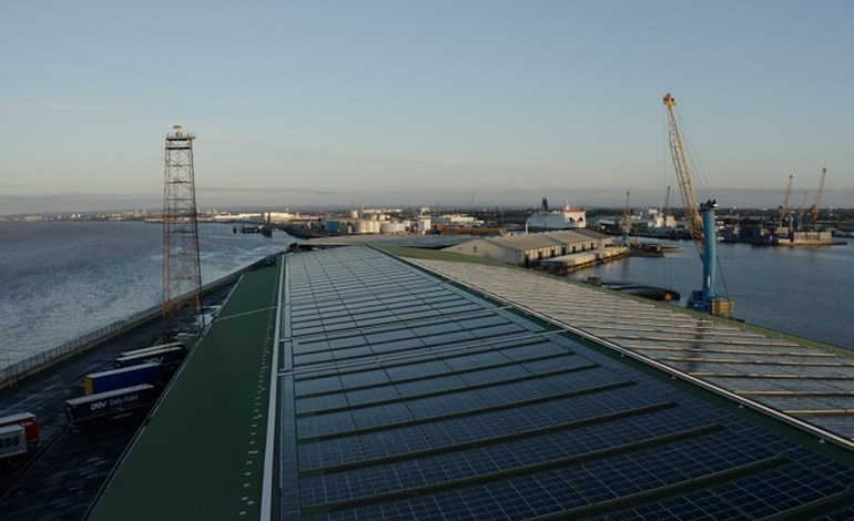 Port of Hull unveils 6.5 MW UK solar roof covering