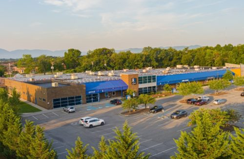 547-kW solar array mounted on Goodwill training facility in Virginia