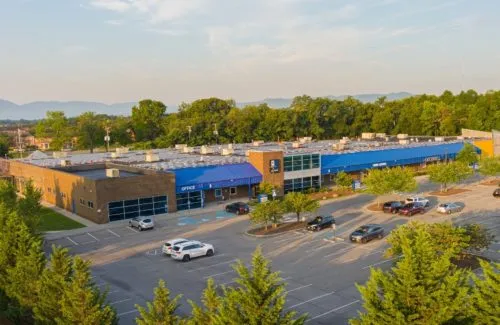 547-kW solar array mounted on Goodwill training facility in Virginia