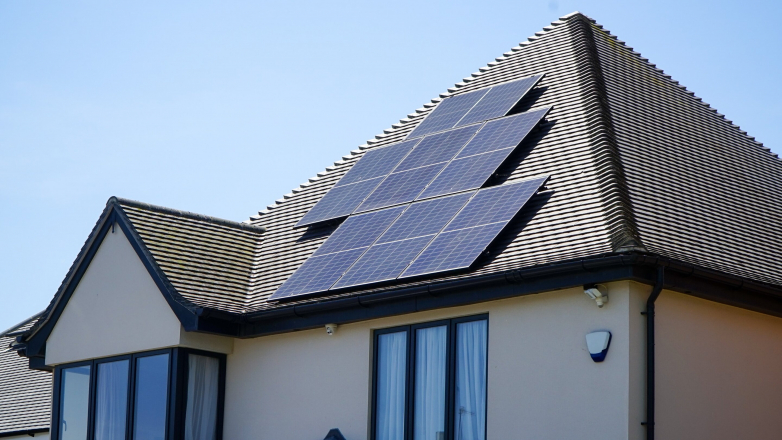 AI makes rooftop solar panels extra efficient