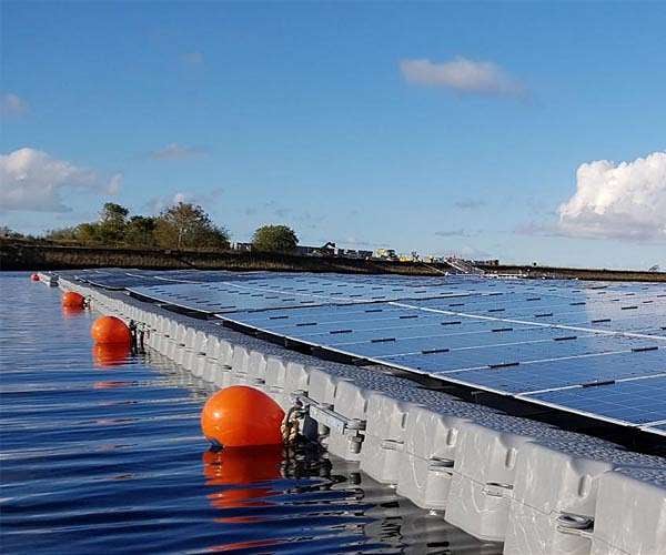 Floating solar farms can help reduce impacts of climate change on lakes and storage tanks