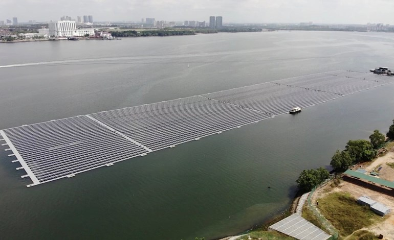 EDPR invests in 2.2 GW Singaporean floating solar company