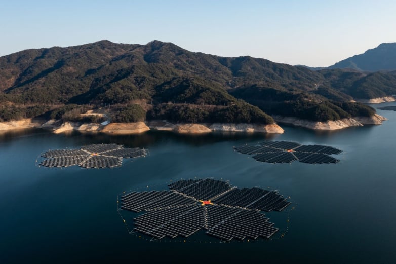 Exactly How Floating Solar Panels Are Being Used to Power Electric Grids