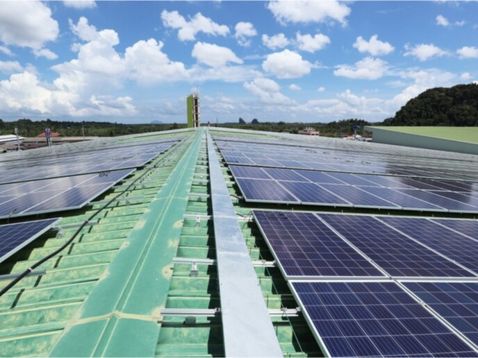 Creating a more resource-efficient solar power industry