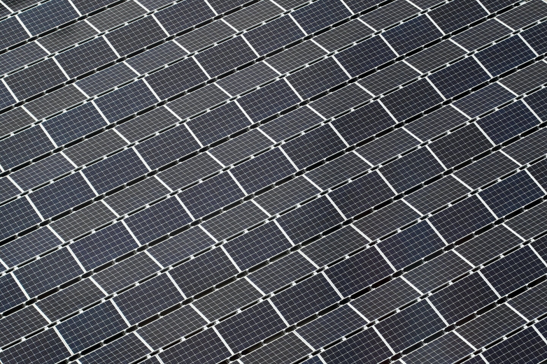 New research radiates light on perovskite solar cell performance