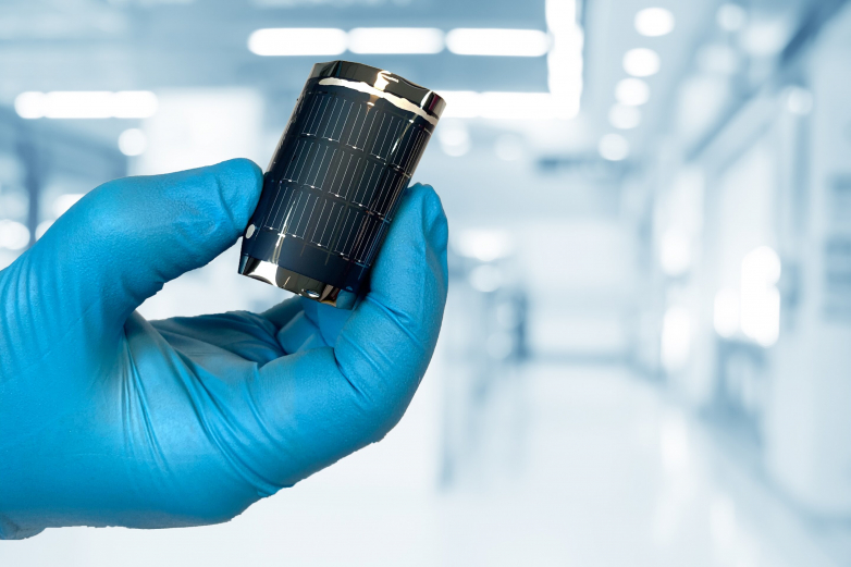 Effectiveness of flexible CIGS solar cells measured at record 21.4%.