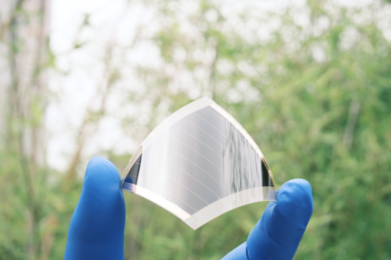 Flexible all-perovskite tandem solar cells with a 24.7% effectiveness