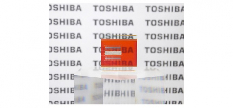 Toshiba tests transparent solar cell layered on silicon cell for 9.5% effectiveness