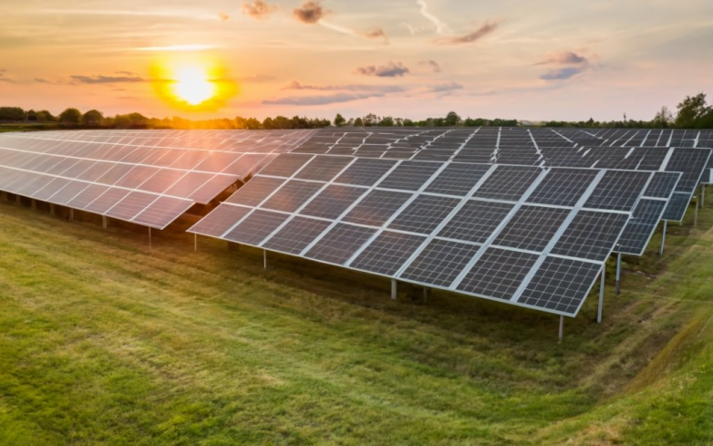 23% Efficient 'n-i-p' Hybrid Solar Cells