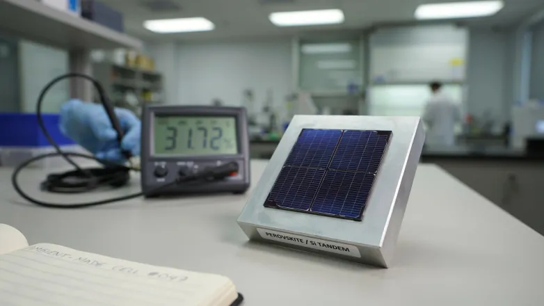Ambient-Made Perovskite Tandems Hit 31.72% Efficiency
