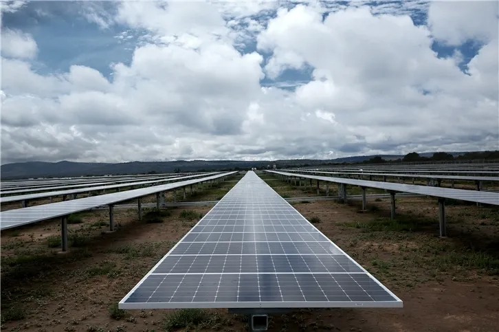 Large solar+ storage space project connected to hydrogen manufacturing in Spain