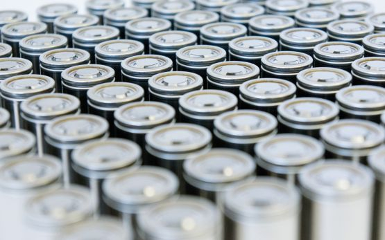 Manz and Shenzhen Yinghe Technology sign cooperation deal on lithium battery-making