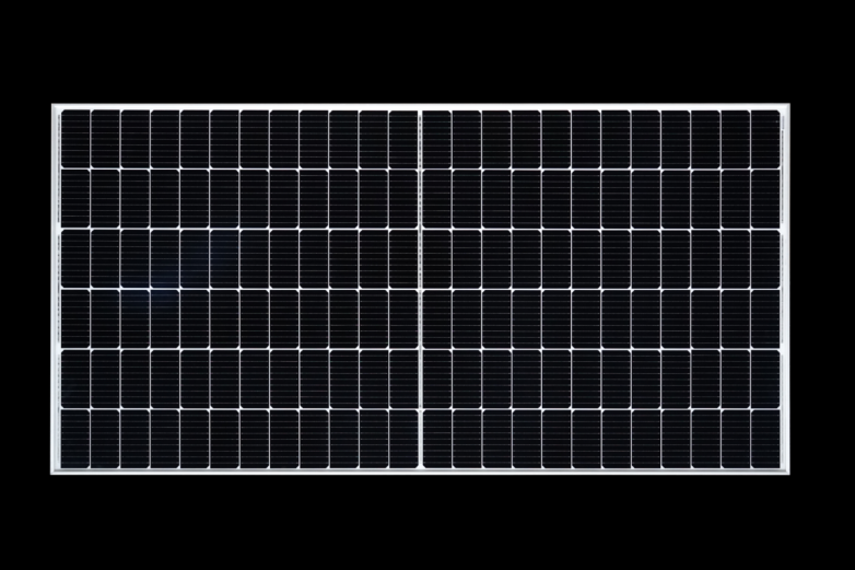 ET Solar unveils brand-new 525/545 W bifacial module series