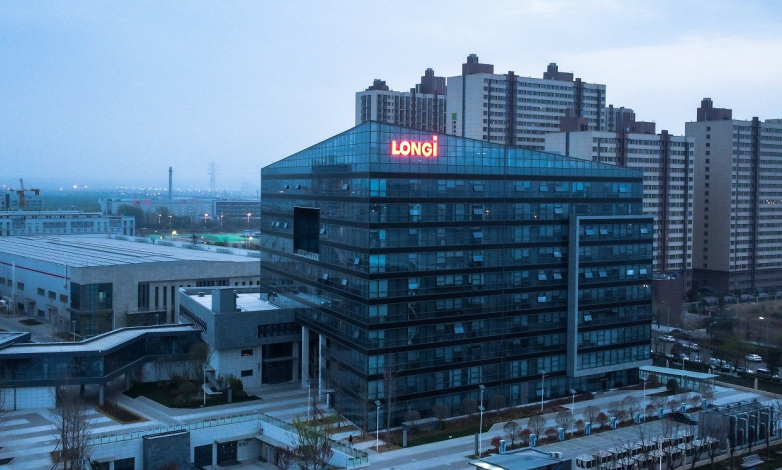 LONGi ships 18GW+ of modules in H1, calls TOPCon 'transitionary' as it targets HPBC development