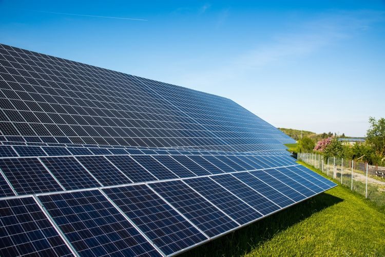 Avangrid sells stake in 20MW Arizona PV project to Axium