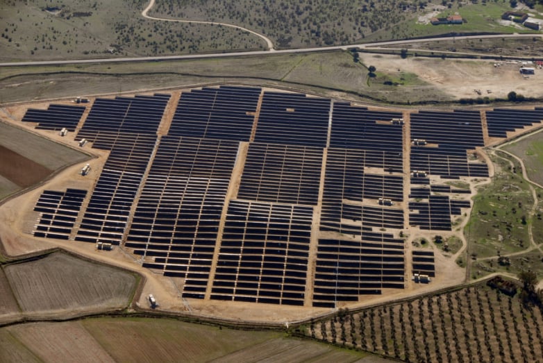 Solaria gets grid connection approval for 450 MW solar park in Spain