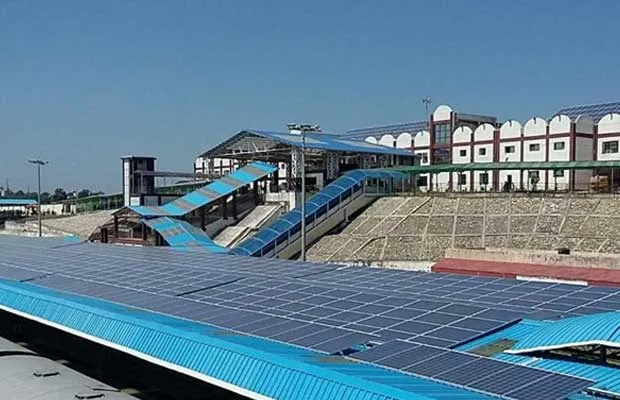 Tender Issued for Rooftop Solar Plants at 8 Railway Stations